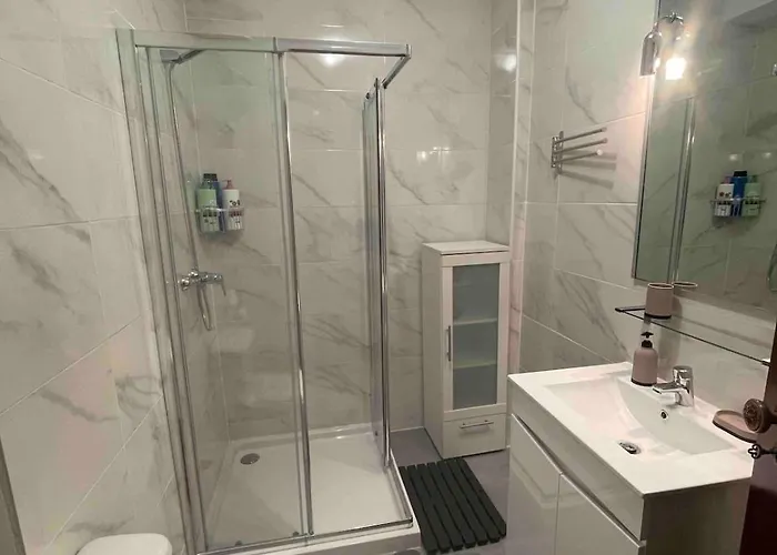 T1 Near El Corte Ingles Apartmán